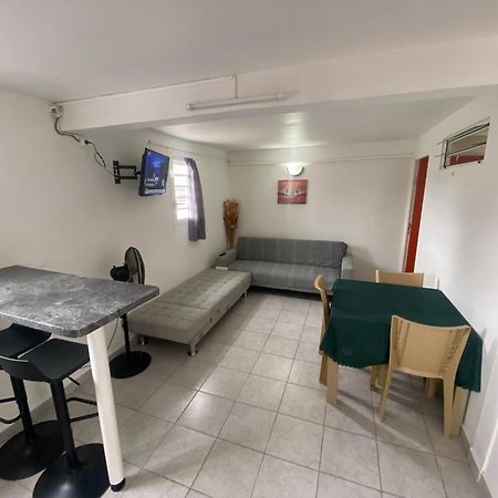 Logement De 40M2 Avec Terrasse, Moderne Et Equipe Petit-Canal Εξωτερικό φωτογραφία