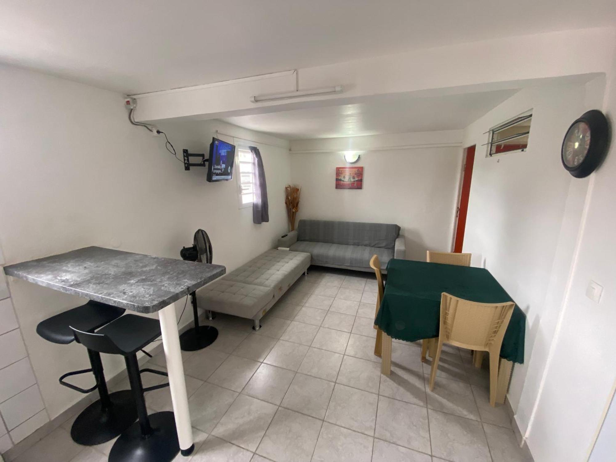 Logement De 40M2 Avec Terrasse, Moderne Et Equipe Petit-Canal Εξωτερικό φωτογραφία